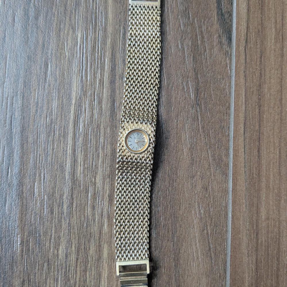 Gold Mesh Men's Watch